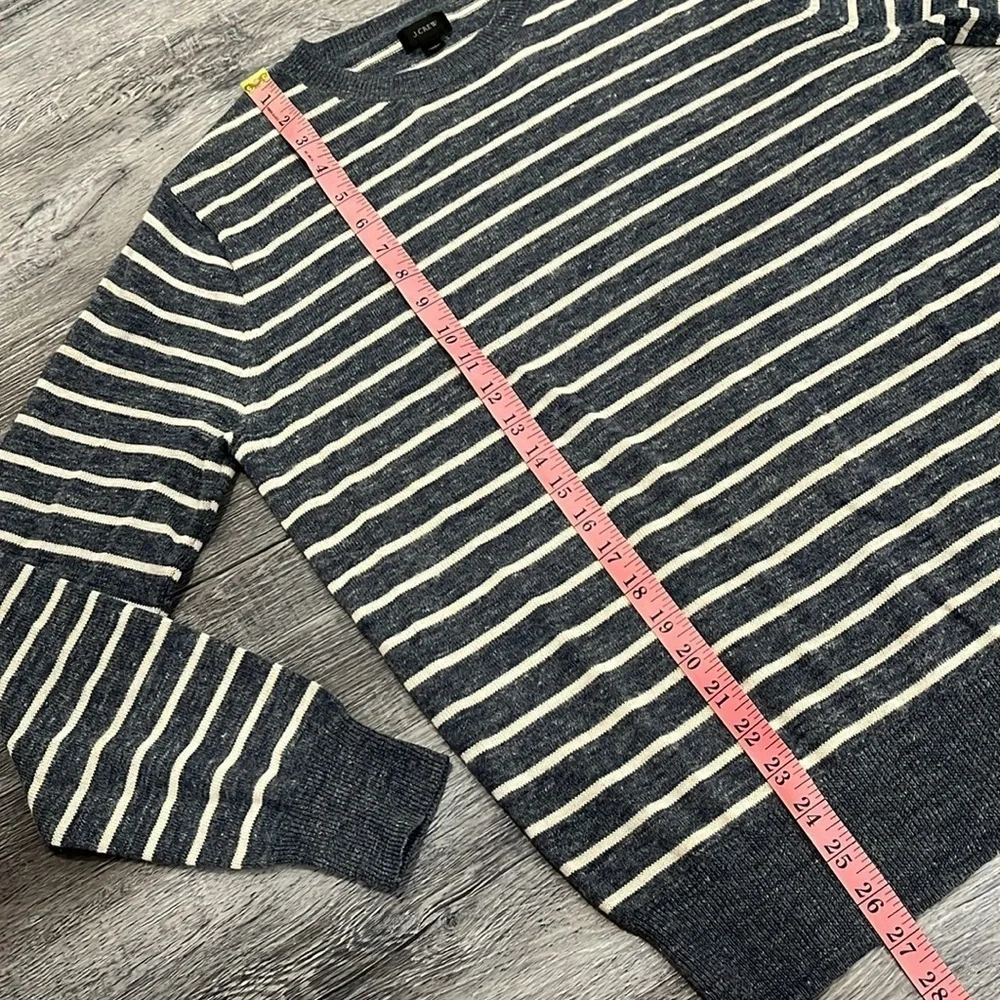 J. Crew Men's blue and White Striped Crewneck Sweater